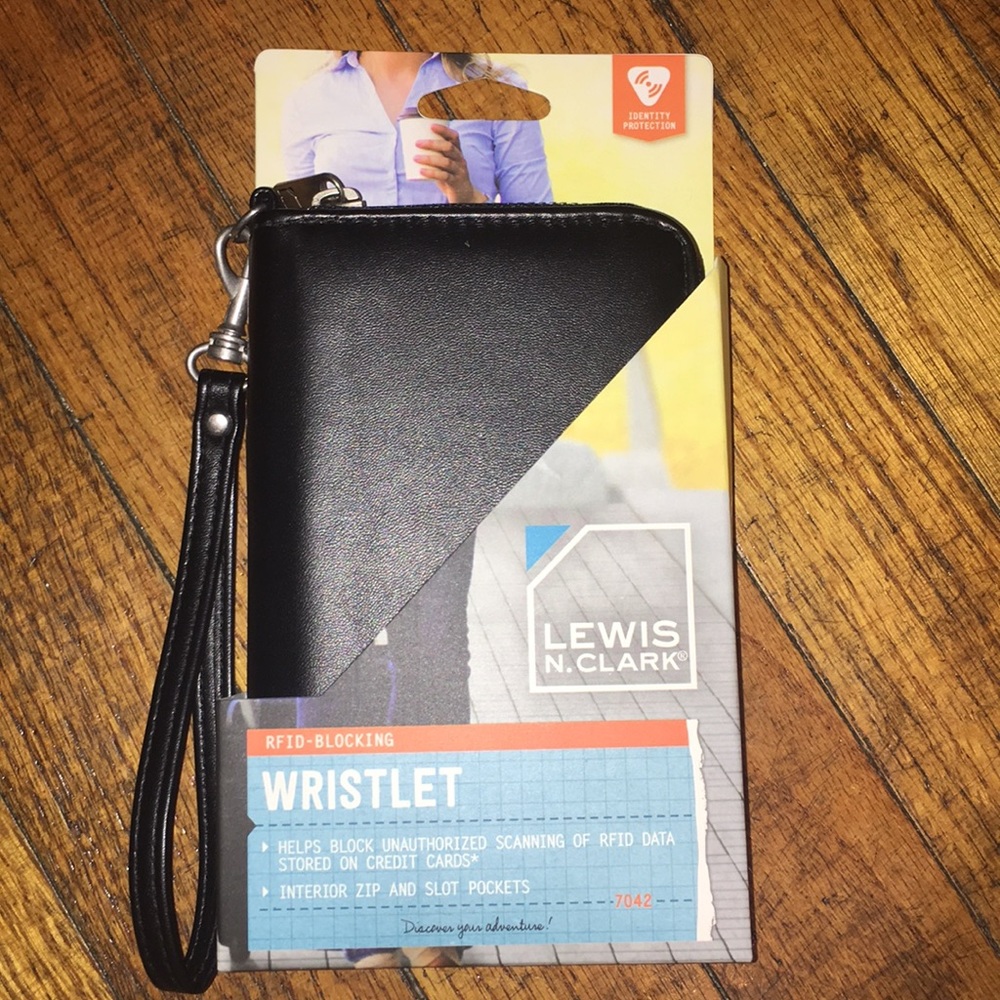 Lewis n Clark wristlet RFID BLOCKING
